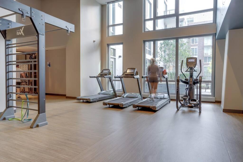 Gorgeous 1 Bedroom At Clarendon With Gym And Rooftop Arlington Kültér fotó