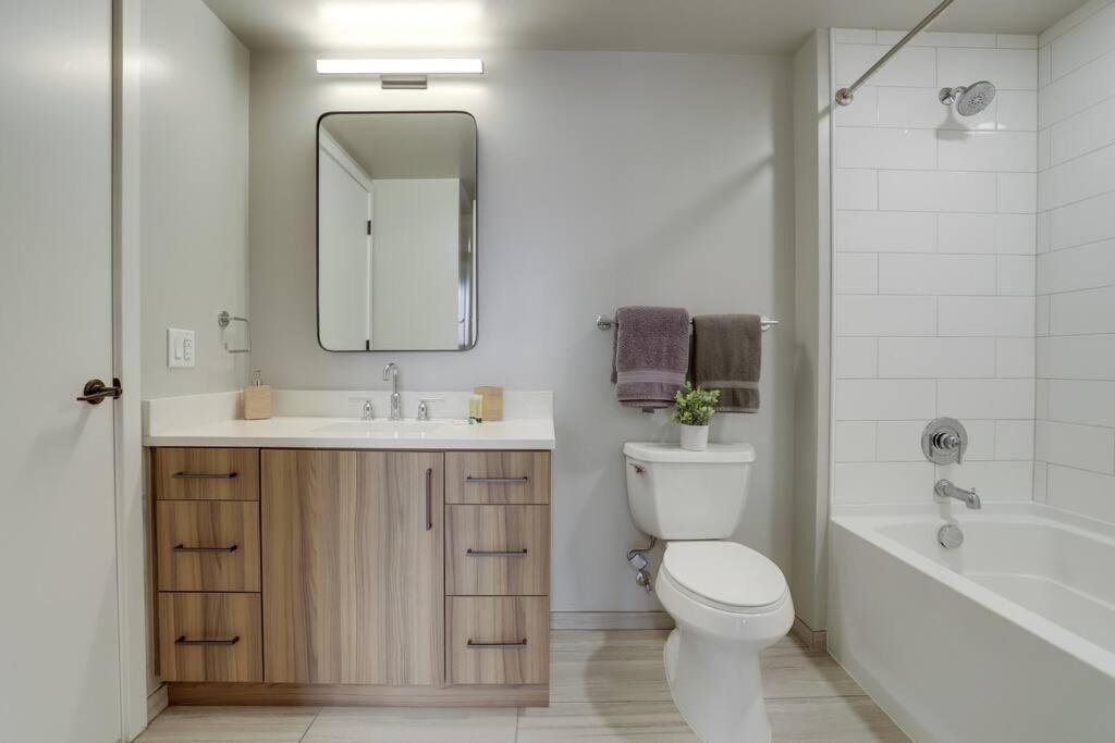 Gorgeous 1 Bedroom At Clarendon With Gym And Rooftop Arlington Kültér fotó