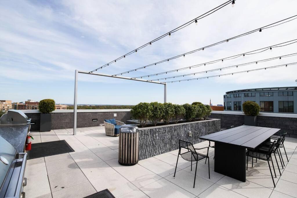 Gorgeous 1 Bedroom At Clarendon With Gym And Rooftop Arlington Kültér fotó