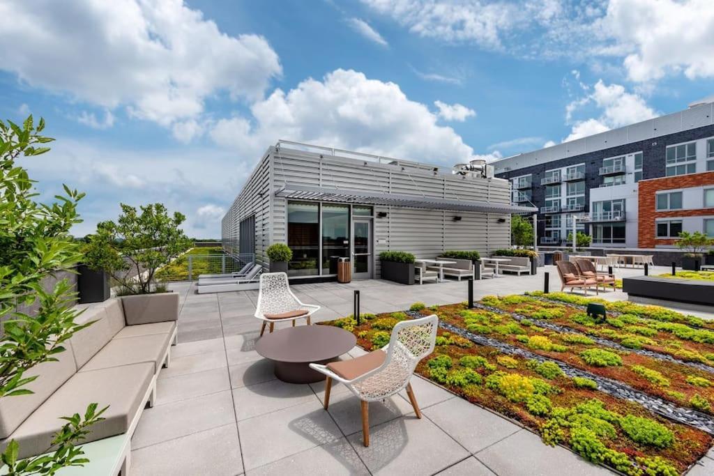 Gorgeous 1 Bedroom At Clarendon With Gym And Rooftop Arlington Kültér fotó